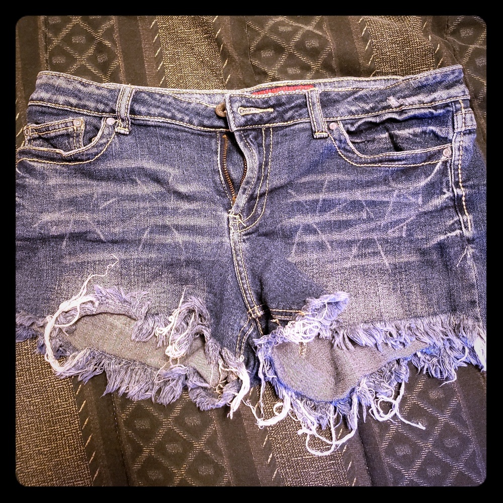 Red Rivet Distressed Shorts